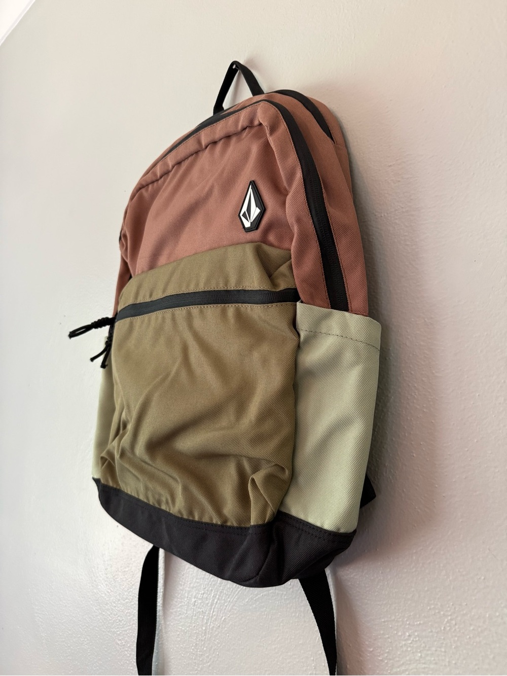 Volcom Two-Tone Rust, Olive & Cream Backpack - Picture 2 of 4